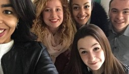 Cinq étudiants solidaires avec le Mali