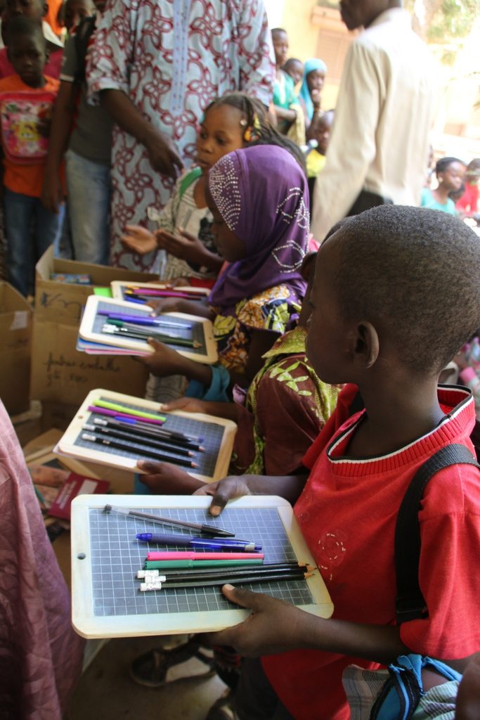 Distribution au Mali : plus de 20 000 élèves bénéficiaires !