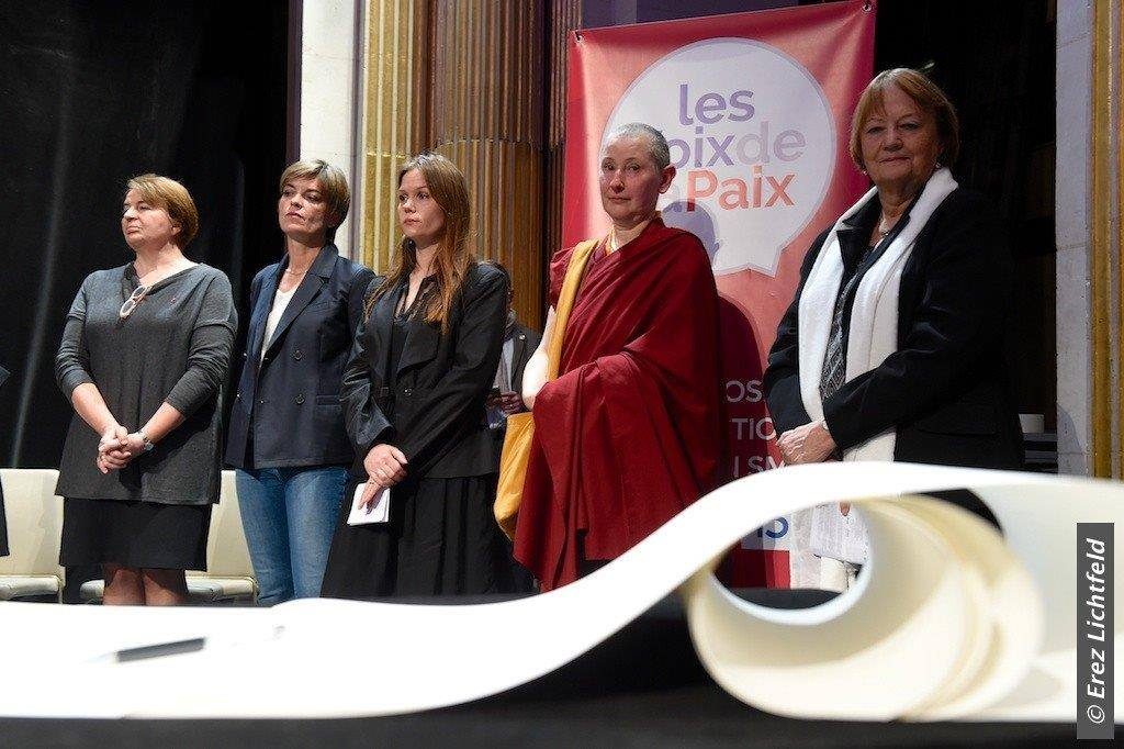 Aux grandes femmes, la patrie reconnaissante Aux grandes femmes, la patrie reconnaissante