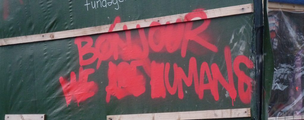 "je rêve d’un futur sans ruines..." "je rêve d’un futur sans ruines..."