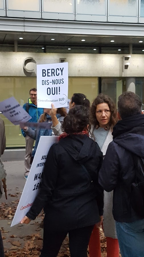 Budget de la solidarité internationale :  asphyxiées, les ONG disent stop aux coupes !