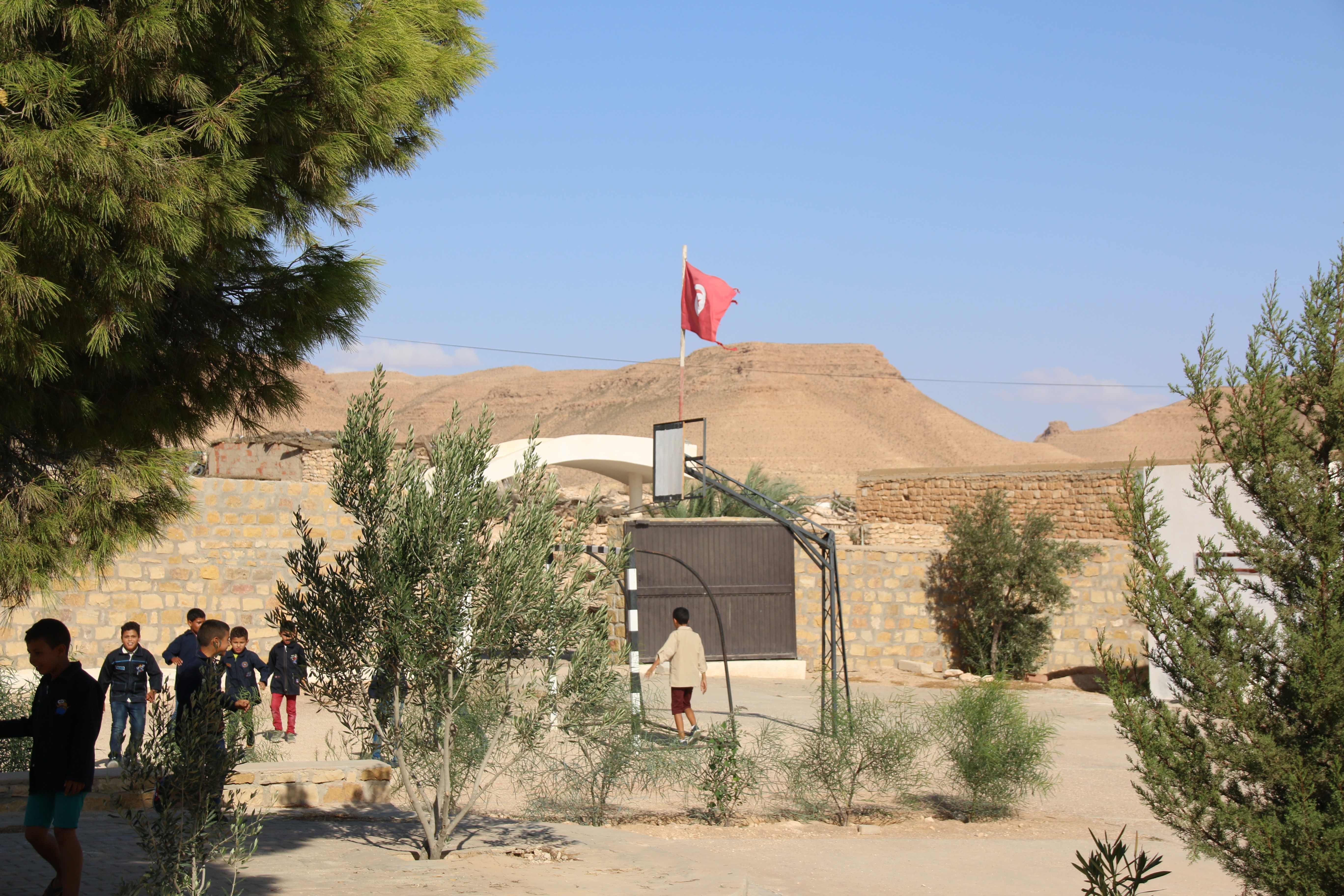 Equipement de l'école de Douiret dans la région de Tataouine (Sud de la Tunisie) 