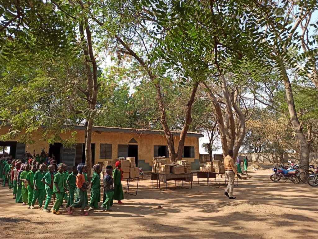 13 000 élèves du Tchad équipés par la Rentrée Solidaire