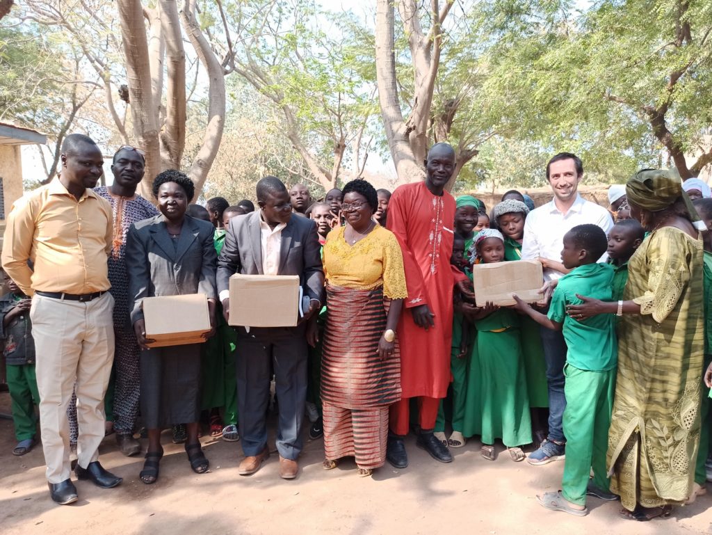 13 000 élèves du Tchad équipés par la Rentrée Solidaire