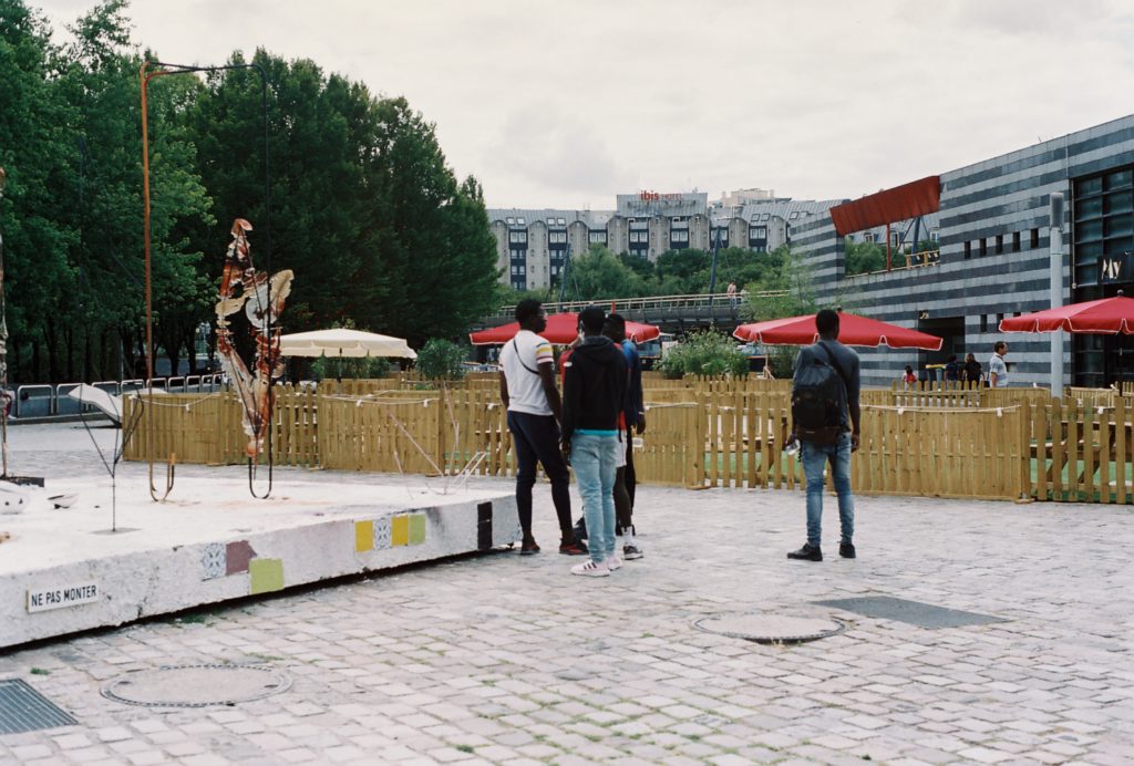 Mineurs isolés : des sorties culturelles pour s’extraire du quotidien du square Jules Ferry