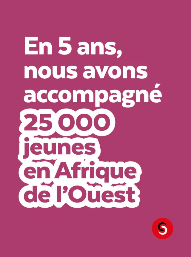 Non au repli sur soi ! ✊
 
Derrière les 2 milliards d’euros d’aide publique française coupés en 2025, il y a des citoyen.ne.s, des parcours de vie, des jeunes que l’on ne peut abandonner. Et derrière ces jeunes, il y a des compétences, des carrières à construire, de futures entreprises sociales et solidaires.
 
Il n’y a pas à choisir entre la lutte contre l’extrême pauvreté et le changement climatique, entre les droits des femmes et le droit à l’éducation de qualité ou à un emploi décent. Aucun de nos défis globaux ne disparaîtra en renforçant nos frontières ou en adoptant une politique de priorité nationale.
 
En 5 ans, nous avons déjà accompagné plus de 25 000 jeunes au Bénin, au Burkina Faso, en Côte d’Ivoire, en Guinée et au Sénégal, dans le cadre de notre programme “Compétences pour demain”.
 
Alors, nous ne renoncerons pas !
Nous continuerons à revendiquer l’impact de nos activités pour les jeunesses du monde !

👉 Pour en savoir plus, lien dans notre bio